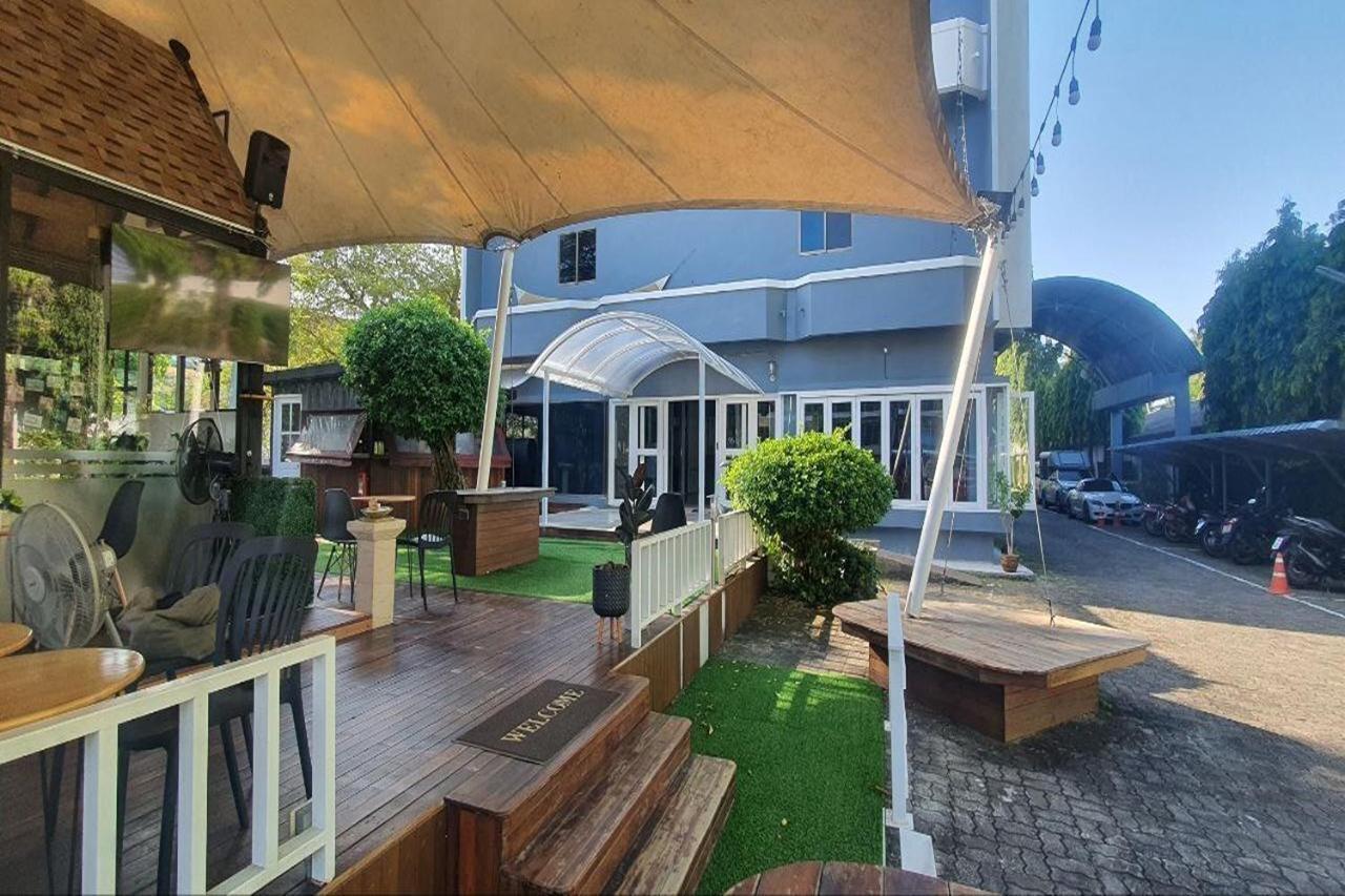 Nora Bukit Hotel Phuket Exterior foto